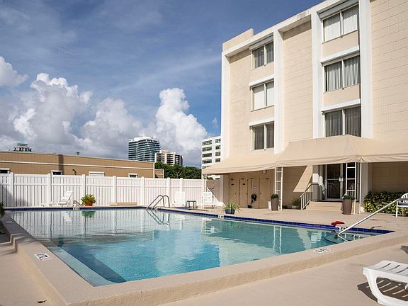 4th image of 1601 S Flagler Dr #1601301O