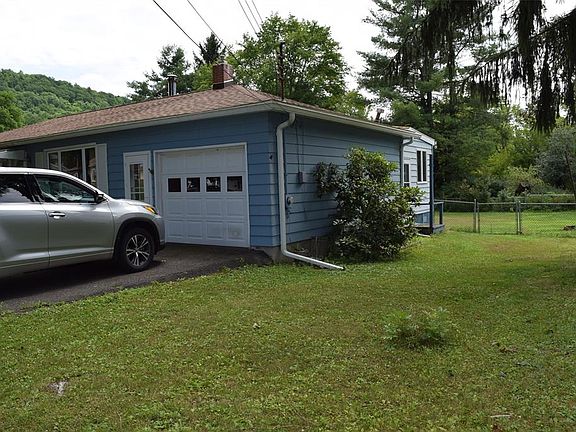2nd image of 136 Tharp St