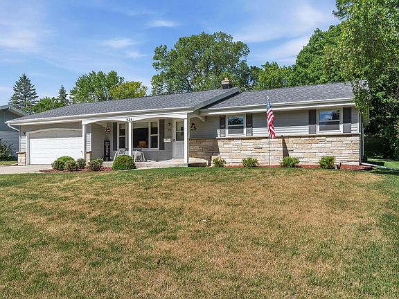 3rd image of 924 N 18th AVENUE