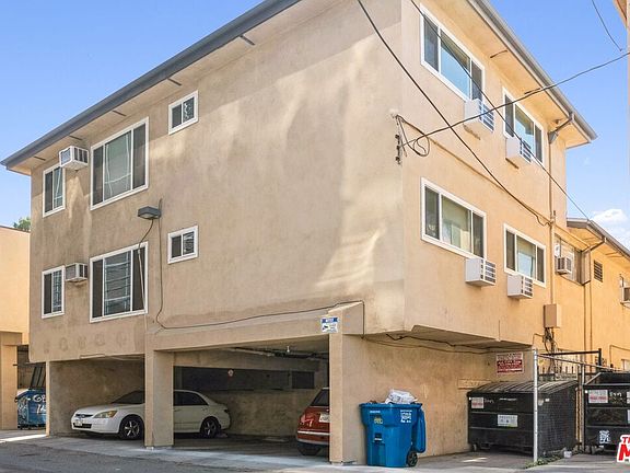 5th image of 8443 Blackburn Ave