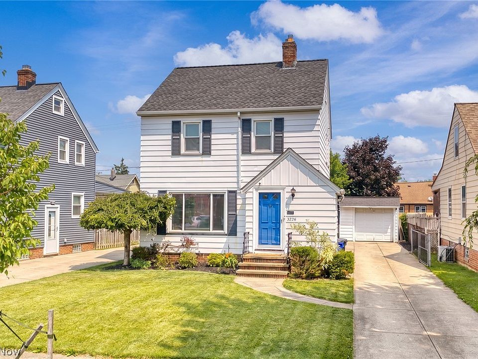 1st image of 3326 Silverdale Ave