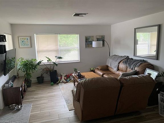 5th image of 3687 Seagrape Ave