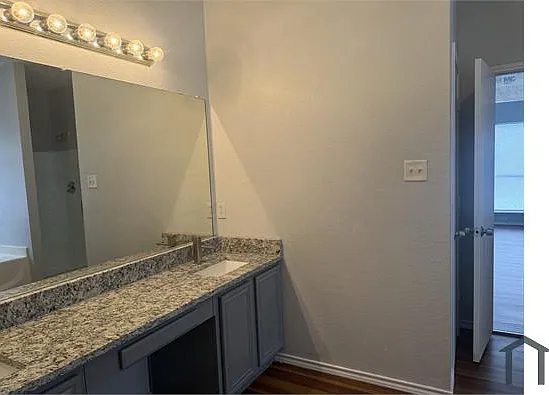 7306 Fairfield Dr — Photo 8