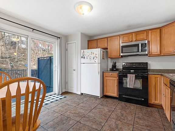 5th image of 45 Lawn St