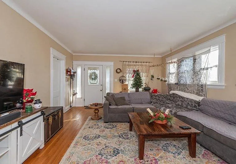 3941 Floral Ave — Photo 4