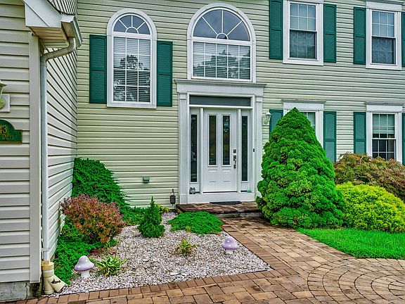 4th image of 643 Loxley Dr