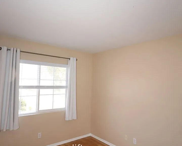 9459 Compass Point Dr S — Photo 10