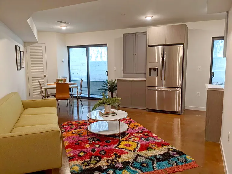 654 N Virgil Ave #214 — Photo 15