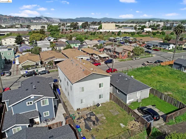 854 7th St, Richmond, CA 94801