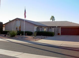 15810 N Meadow Park Dr, Sun City, AZ 85351