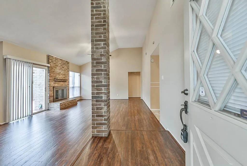 3 bed, 2.0 bath, 1524 sqft, $1,750 — Photo 2
