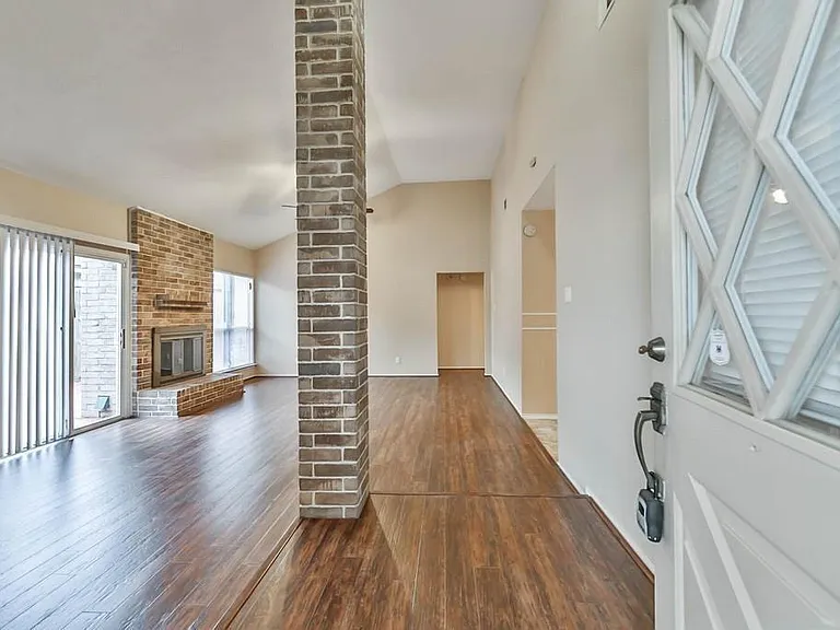 11822 Yearling Dr — Photo 2