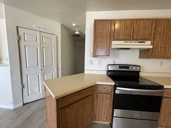 4th image of 8132 E Lakeshore Dr APT A