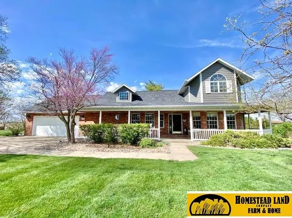 511 31st St, Fairbury, NE 68352