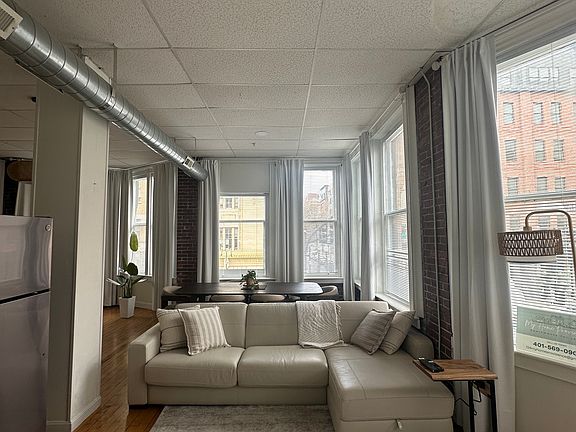 3rd image of 124 Washington St #202
