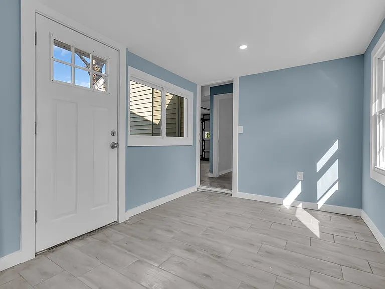 32 Northfield Ave — Photo 28