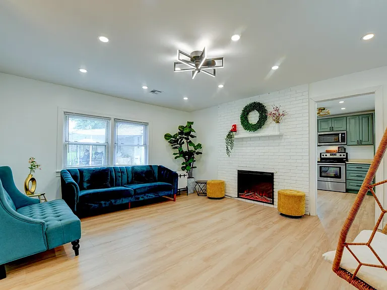 50 Chestnut St — Photo 27