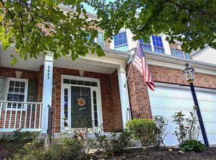 5602 Lierman Cir, Centreville, VA 20120