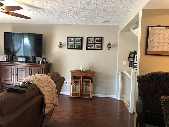 3rd image of 7565 Bay Hill Dr