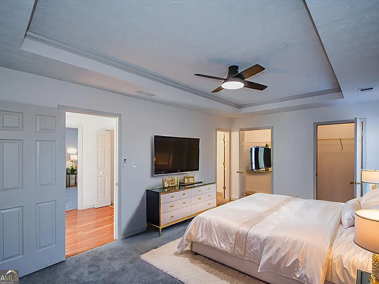 5460 Hampton Ct — Photo 33