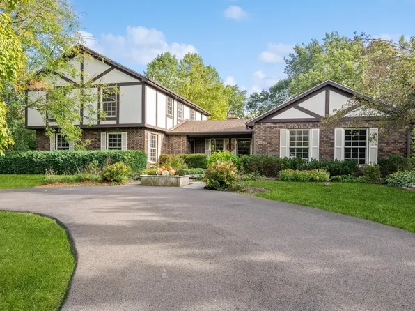 13 Wheel Ct, Deer Park, IL 60010