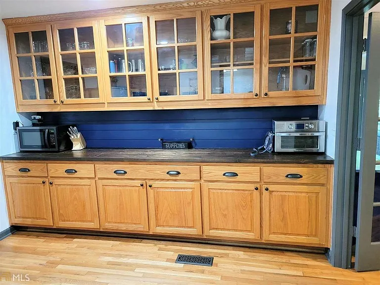 161 Alexander Dr — Photo 10