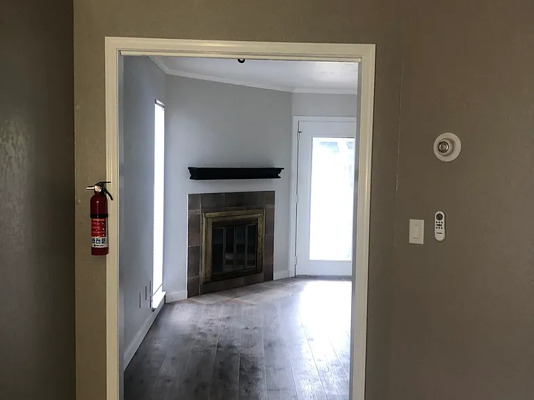 11530 N May Ave #D104 — Photo 9