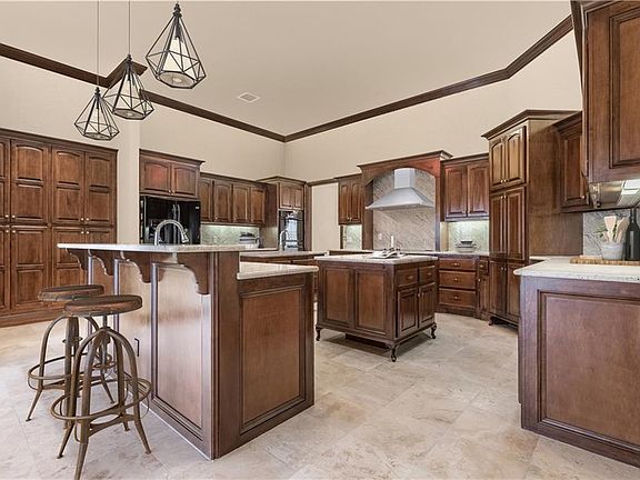 2nd image of 16913 Shorerun Dr