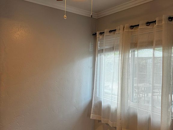 5th image of 3932 9th Ave Unit 1