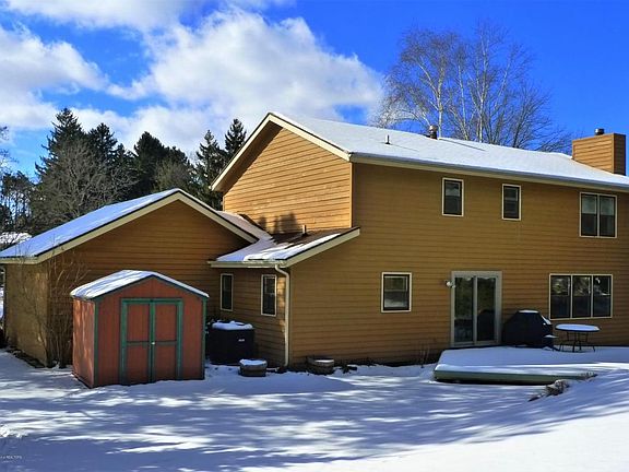2nd image of 1728 Circle Pines Ct