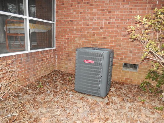5th image of 924 Overbrook Dr