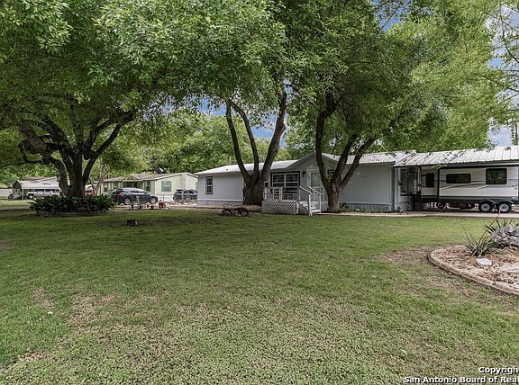 2nd image of 305 Elm Dr