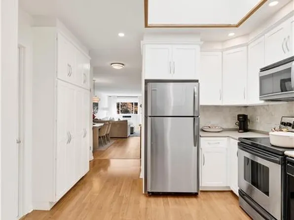 8940 Colonial Road image 9 of 20