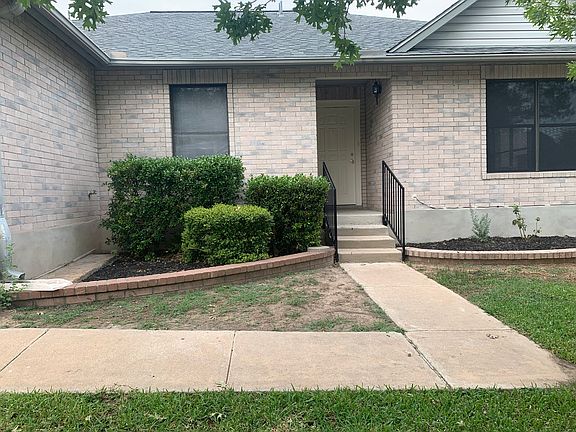 2nd image of 1104 Collinwood West Dr