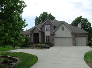 129 Lake Indian Hills Dr, Carbondale, IL 62902