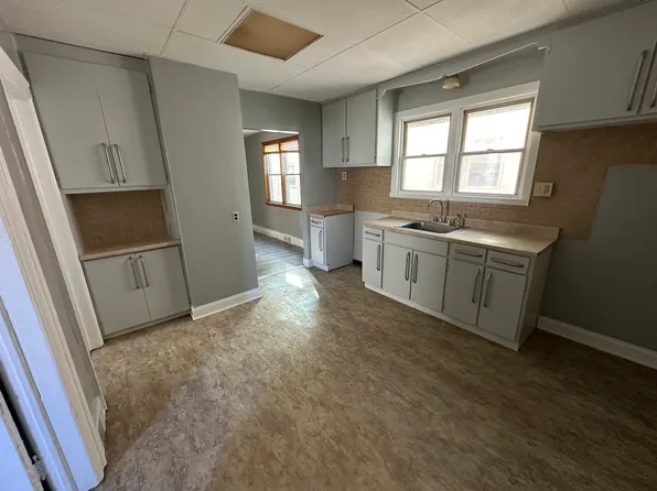872 West Ave APT 3, Buffalo, NY 14213