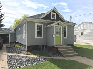 1530 4th St SW, Minot, ND 58701