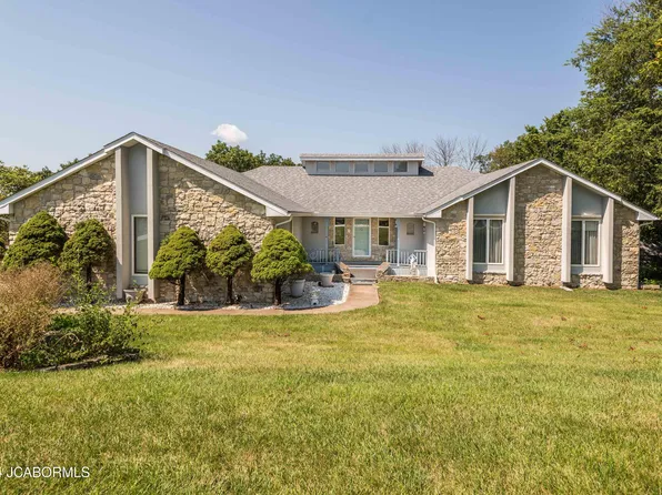 1624 Capital View Dr, Holts Summit, MO 65043