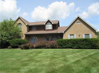 6953 Harbor Dr NW, Canton, OH 44718