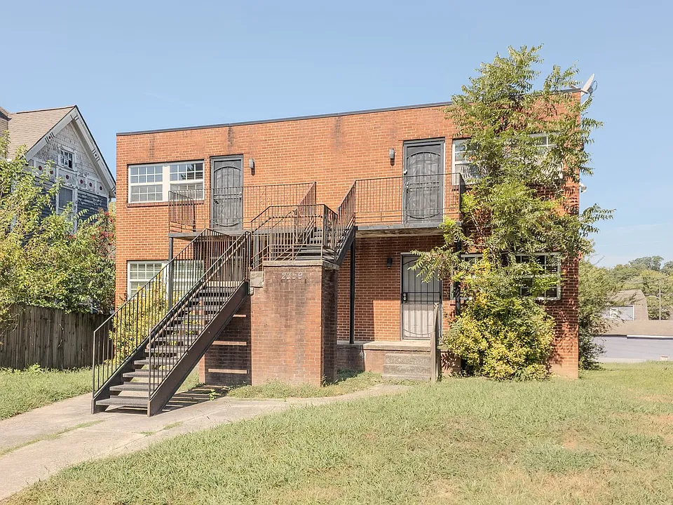 2359 E 5th Ave #2