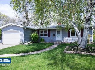 1118 Front Royal Ct, McHenry, IL 60050