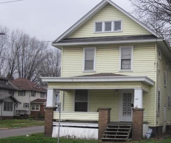 1st image of 404 E North St