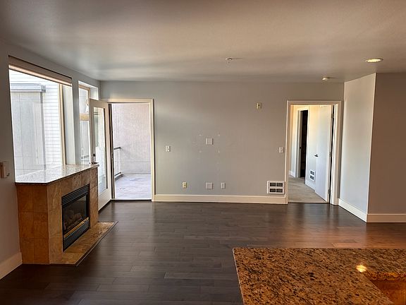 4th image of 220 1st St APT 411
