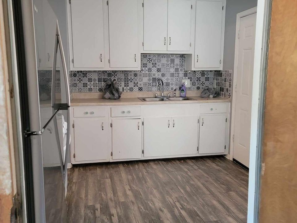 1st image of 209 Huisache St