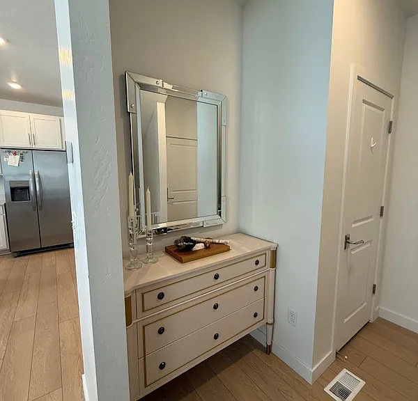 41 E Ferndell St — Photo 15