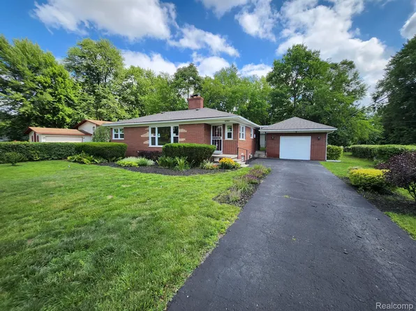 35753 Bibbins St, Romulus, MI 48174