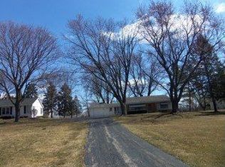 335 N Oak St, Crystal Lake, IL 60014