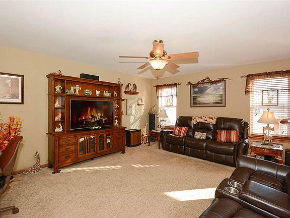 5th image of 350 Brookstone Dr