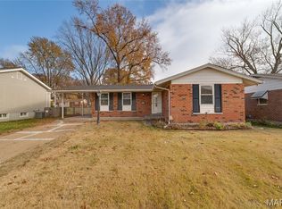 7274 Tannoia Dr, Hazelwood, MO 63042