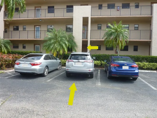 10123 Sunrise Lakes Blvd APT 104, Sunrise, FL 33322
